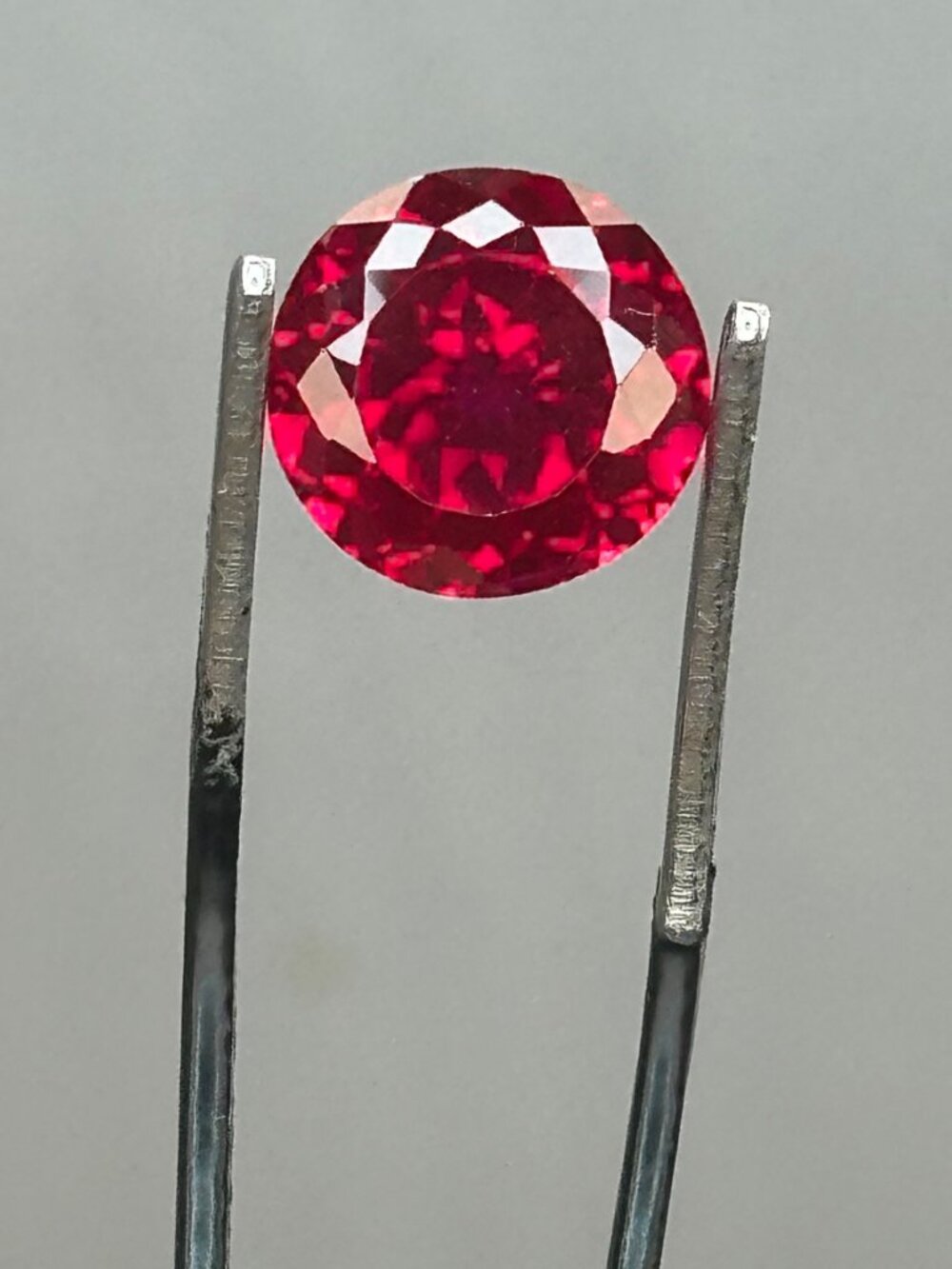 Pigeon's Bloog Round Ruby Gem